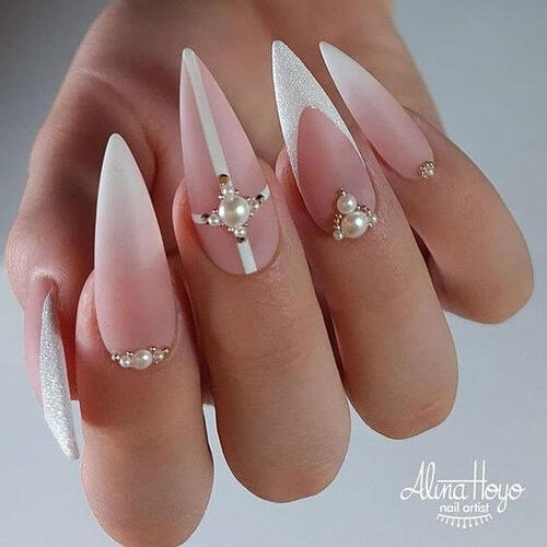 ongles de mariage strass
