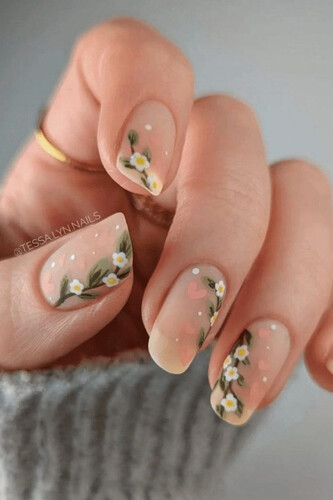 ongles de mariage avec fleurs