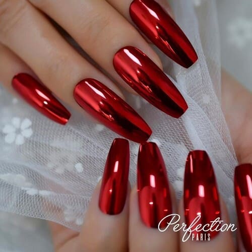 Ongles rouges Nouvel An
