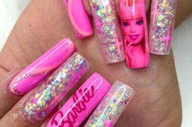 ongles barbie