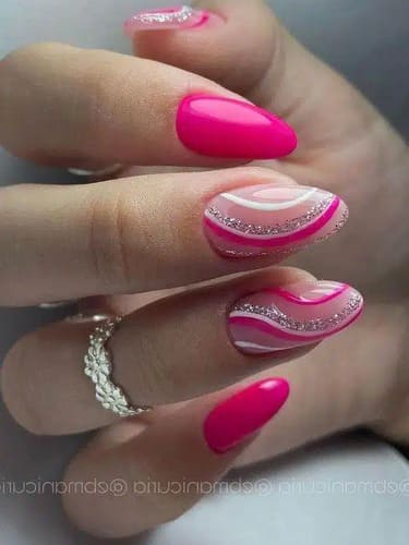 ongles rose vif barbie