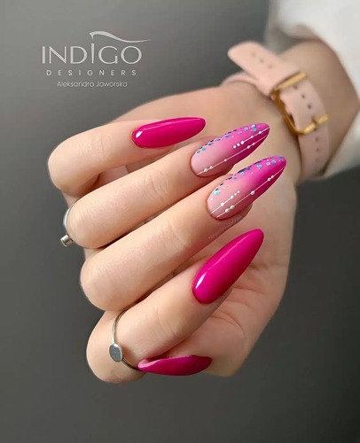 ongles rose vif barbie