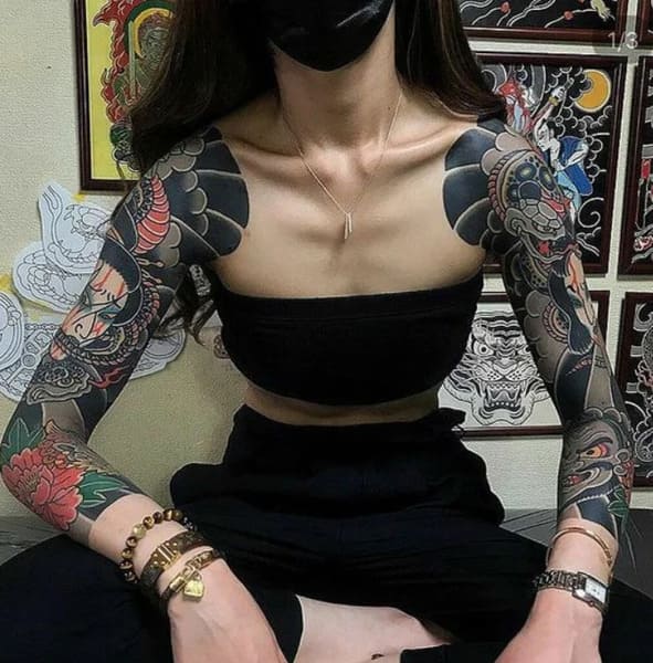 tatouage bras femme