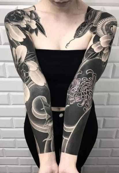 bras tatouage femme