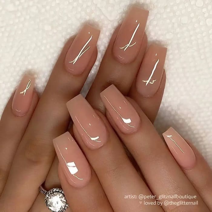 ongles nude