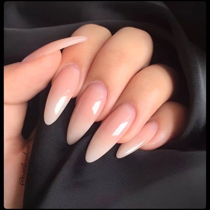 ongles nude ombre nail