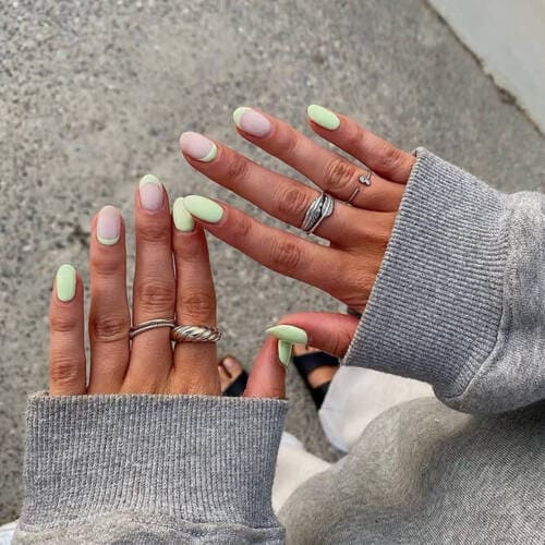 ongles printemps vert