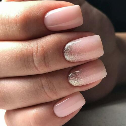 ongles de printemps rose