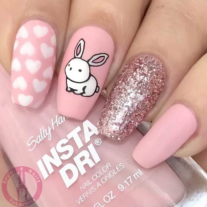 ongles de pâques avec lapin