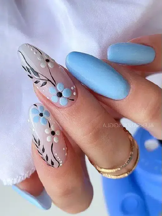 ongles mars fleurs