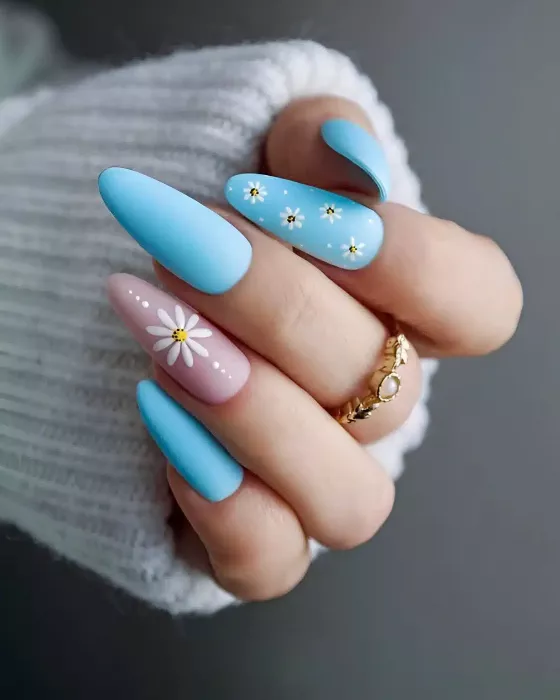 ongles mars fleurs