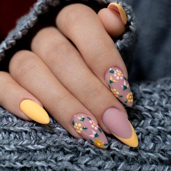 ongles d'été motif fleurs