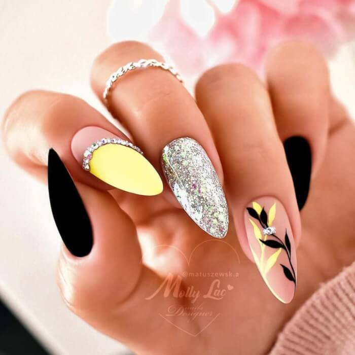 ongles jaune et noir tendance été