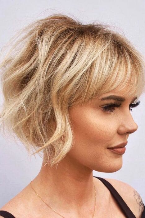 coupe de cheveux courts femme