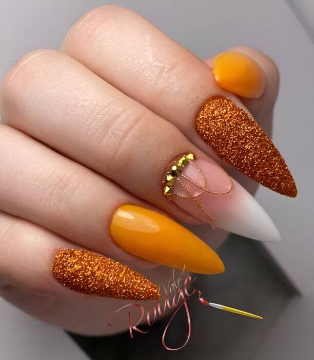 ongles orange automne