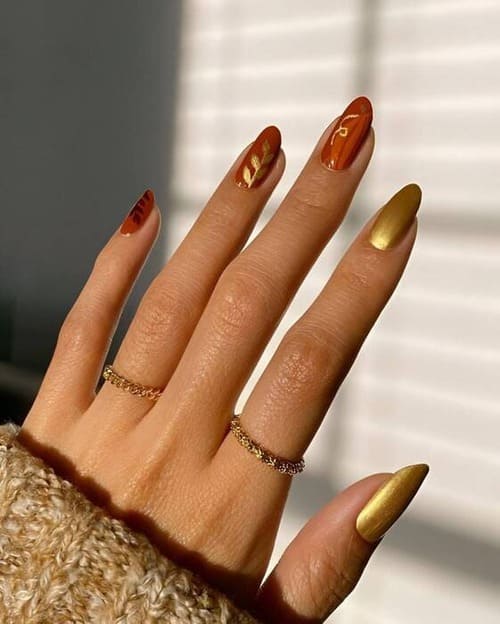 ongles automne avec feuilles