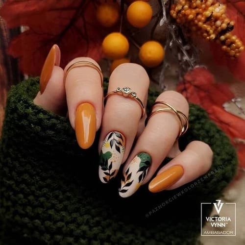 ongles automne avec feuilles