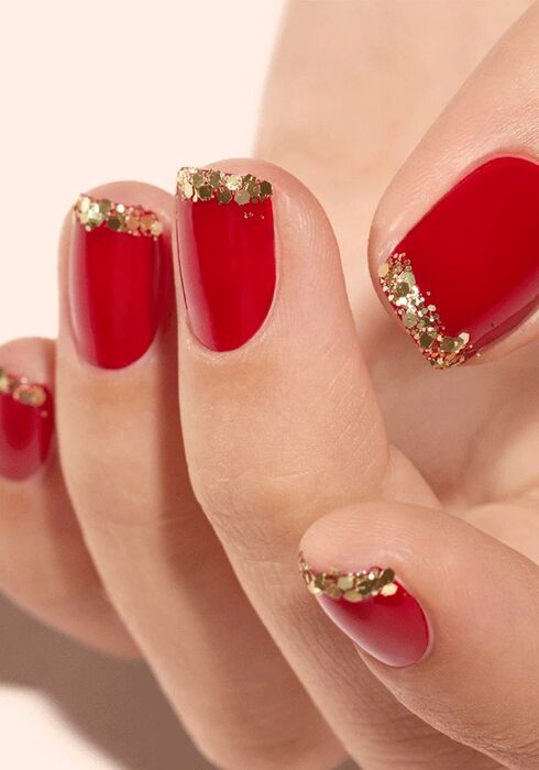 ongles de noel chic rouge