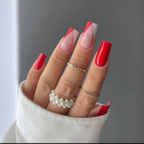 ongles de noel chic rouge