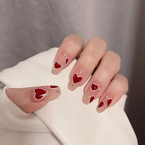 ongles St-Valentin coeurs