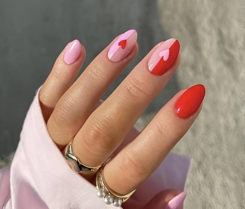 ongles St-Valentin coeurs