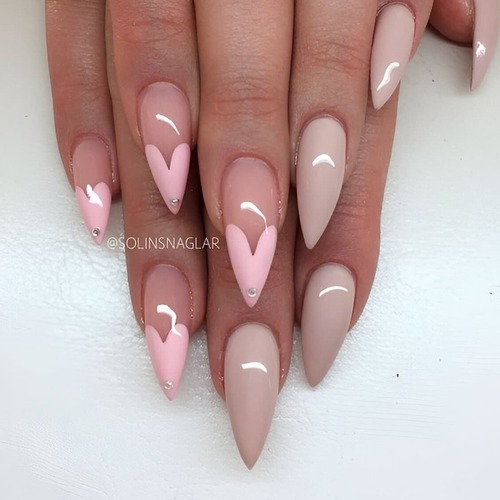 ongles St-Valentin rose